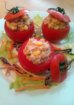 A picture of Vickys Tuna-Stuffed Picnic Tomatoes, GF DF EF SF NF.