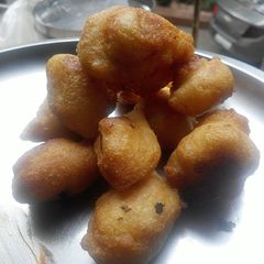 A picture of Split Black Gram Fritters - Medu Vada..