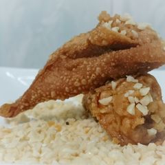 A picture of Peanut Butter Wanton Snack.