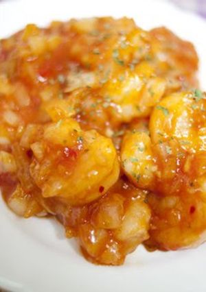 A picture of Shrimp Chili with Onions.
