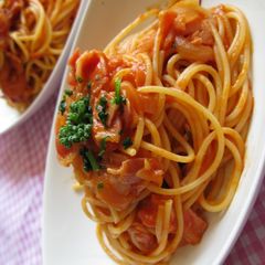 A picture of Irresistible Tomato Sauce Pasta.