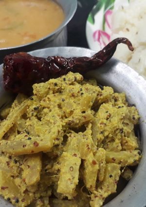 A picture of Thor bhaja (banana stem sabzi).