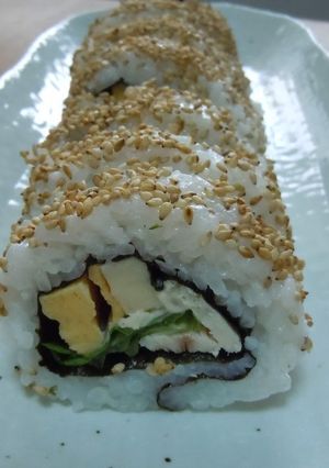 A picture of ◎California Rolls with Cheese◎.