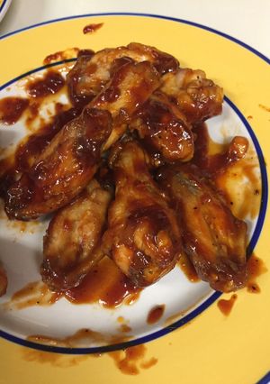 A picture of Honey BBQ Wings.