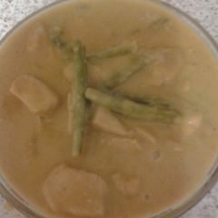 A picture of Moes Honey Chicken Curry.