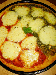 A picture of Genovese & Margherita Pizza.