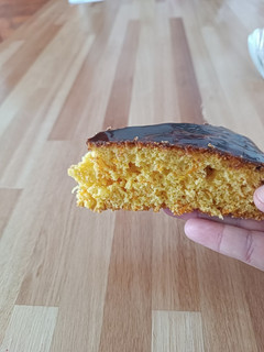 Una foto de Torta de zanahoria con baño de falso chocolate 🍫 🥕