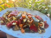 Una foto di finocchio cipolla insalata