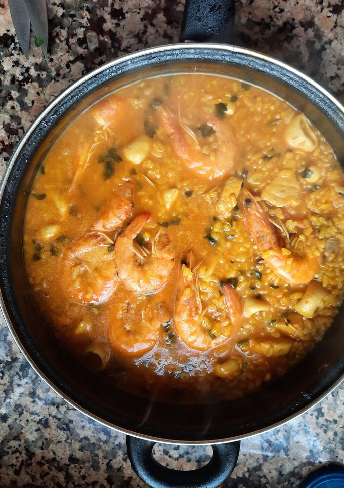 Una foto de Arroz con pescado