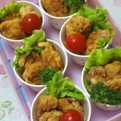 A picture of Karaage (Japanese Fried Chicken) in Cups.