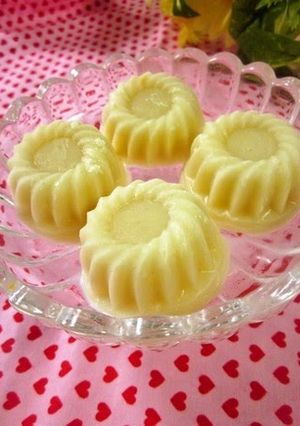 A picture of Milky Mini Ice Cream with Jasmine Tea.