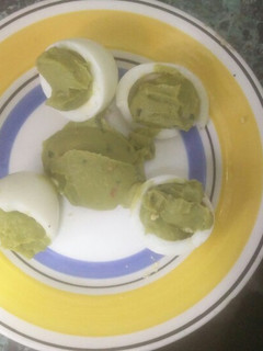 Una foto de Huevos al guacamole