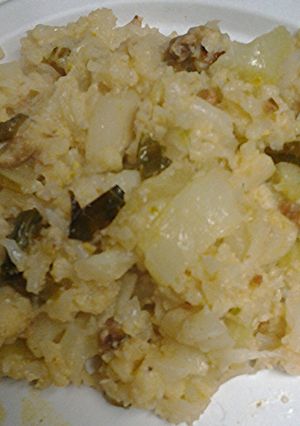 A picture of Creamy, cheesy, cauliflower pistachios.