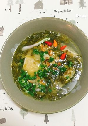 Hình của món Canh Gà Nấu Lá Me.