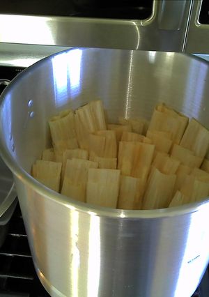 A picture of Tamales de Chile Rojo (Red chile Pork).