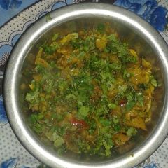 A picture of Aloo mater or band gobhi.