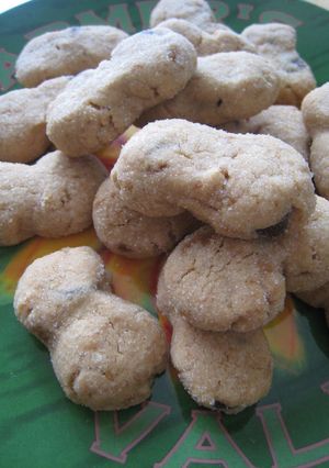 A picture of Peanut Butter and Chocolate Chip Cookies.
