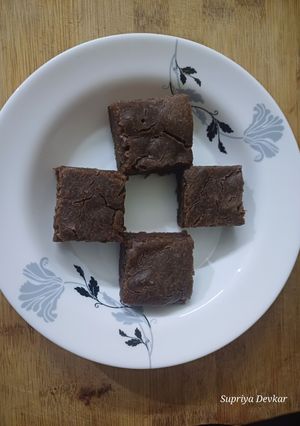 A picture of Eggless Chocolate brownie.