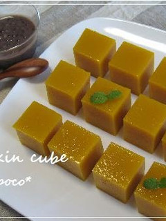 A picture of Kabocha Squash "Sweet Cubes" with Azuki Sauce.