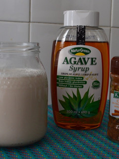 Una foto de Leche vegetal de arroz con canela
