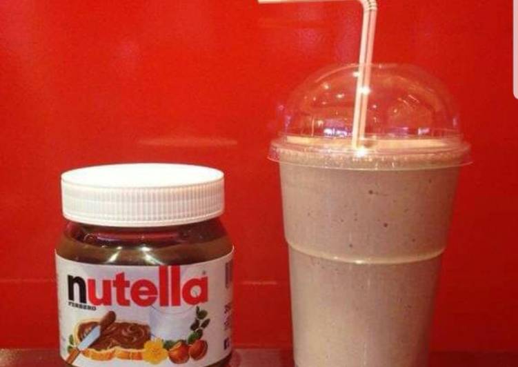 Step-by-Step Guide to Make Homemade Nutella Milk shake