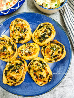 A picture of Spinach and Feta Rolls/ Buns.