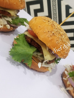 A picture of Burger (chef'dpk).
