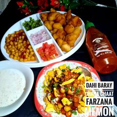 A picture of Dahi baray chana chaat.