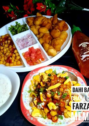 A picture of Dahi baray chana chaat.