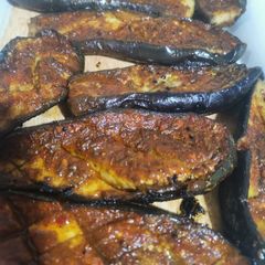 A picture of Brinjal fry.