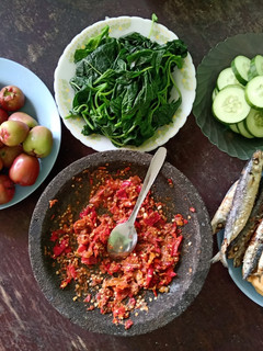 Foto resep Sambal Trasi mentah tomat