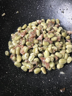 Una foto de Habas Catalana algo más light
