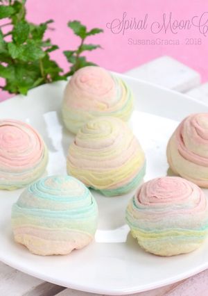 Foto resep Unicorn rainbow pastry mooncake(spiral mooncake)