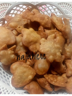 A picture of Spice crackers.