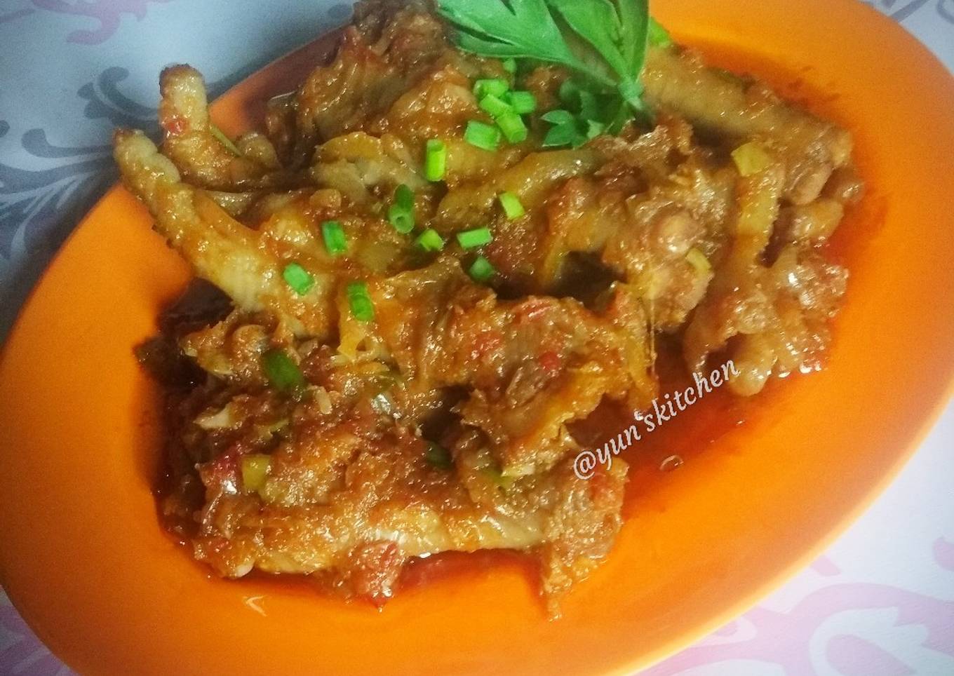 Ceker pedas manis
