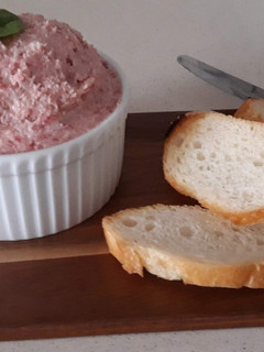 Una foto de Paté de salami
