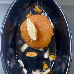 A picture of Bread Gulab Jamun.