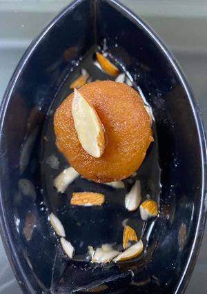 A picture of Bread Gulab Jamun.