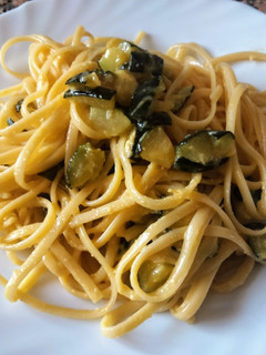 Una foto de Tallarines a la carbonara vegetal