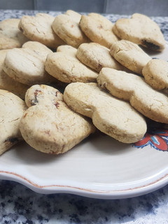 Una foto de Galletitas dulces sin gluten con ciruelas pasas
