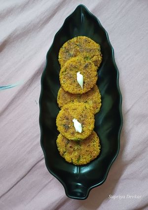 A picture of Leftover daliya cutlets.