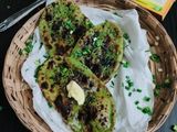 હરિયાળી નાન (Green Naan Recipe In Gujarati)