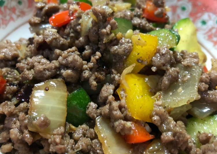 Stir Minced Beef with sautéed Zucchini and Bell Peppers