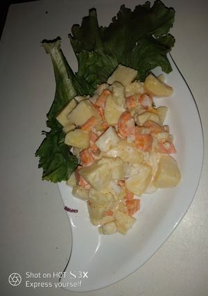 A picture of Potato Salad with Carrots and Pineapple.