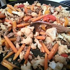 A picture of low calorie soy sauce cauliflower and ground beef stir fry.