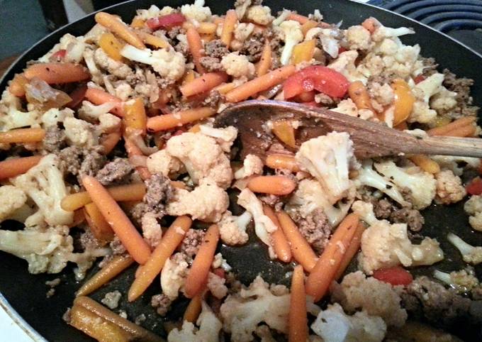 low calorie soy sauce cauliflower and ground beef stir fry