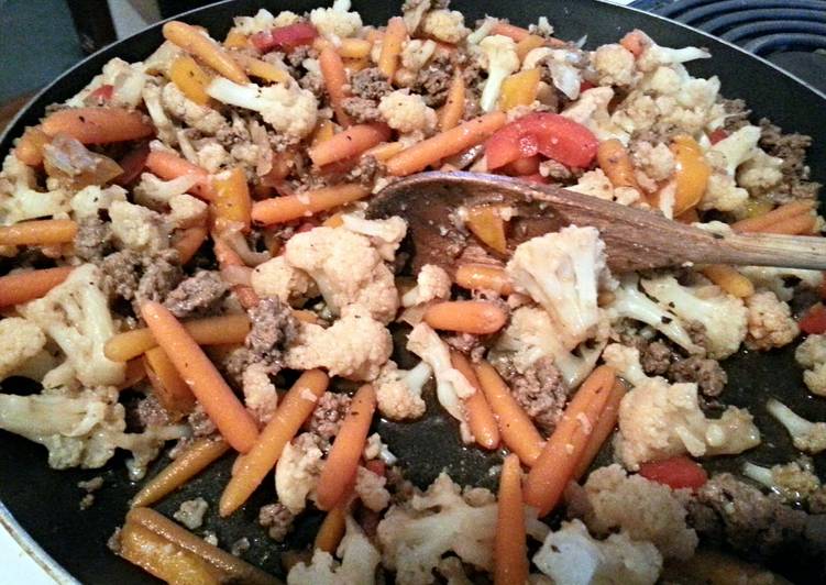 low calorie soy sauce cauliflower and ground beef stir fry