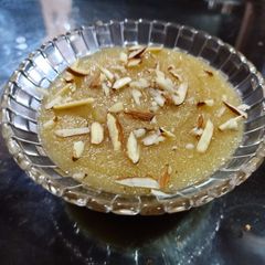 A picture of Sooji Halwa.