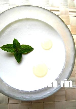 A picture of Honey Yogurt Jello.