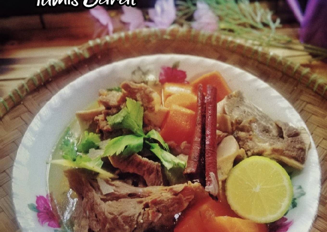 (1/11) Sup Tulang Panggang Gaya Thailand